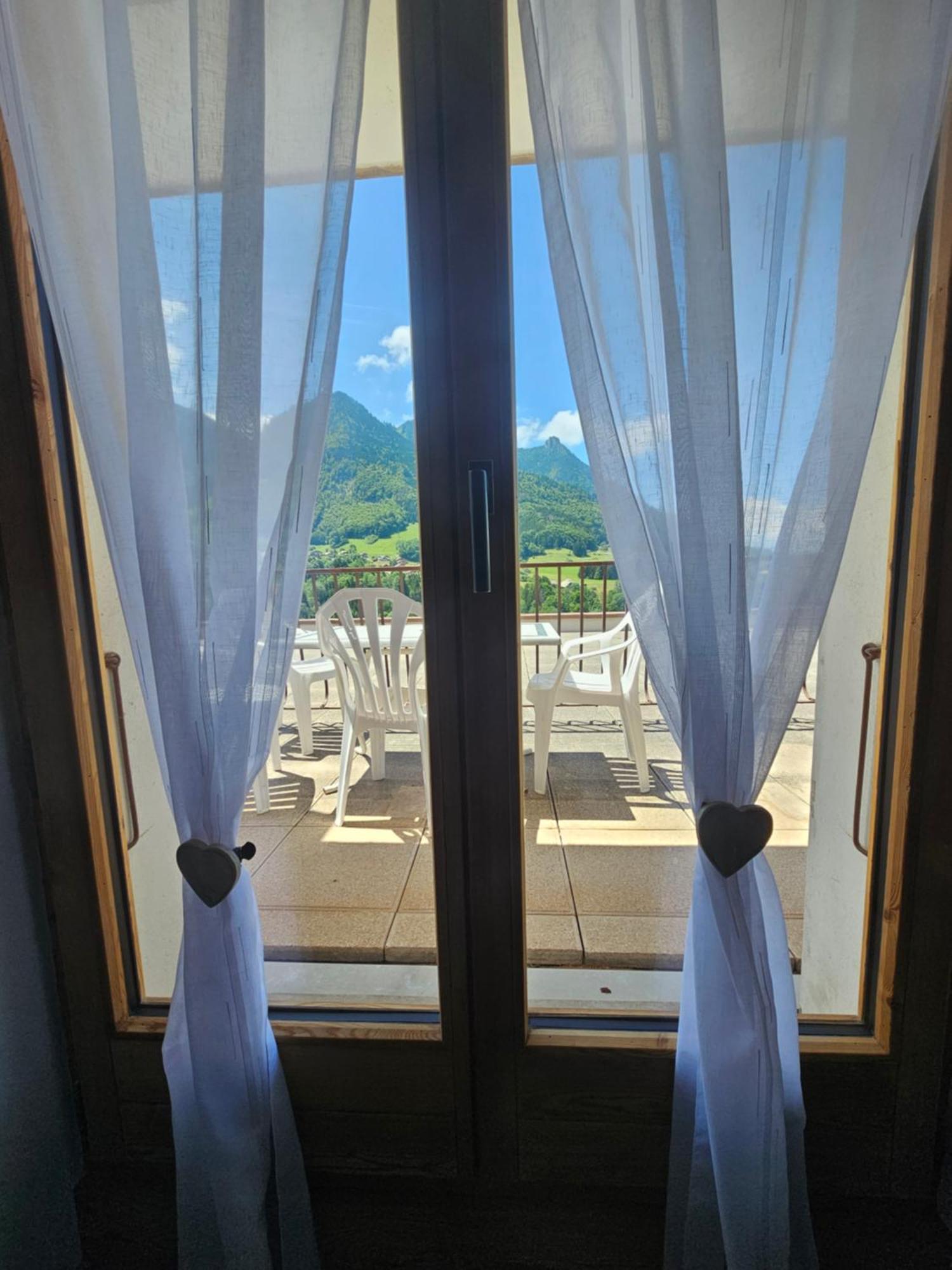 Hotel Plein Soleil Vacheresse Exteriér fotografie